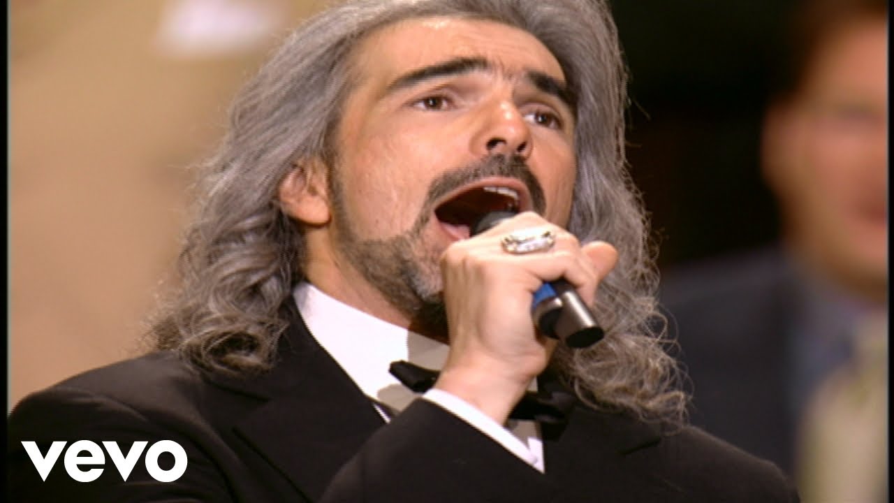 Bill & Gloria Gaither - I Pledge My Allegiance [Live] ft. Gaither Vocal Band