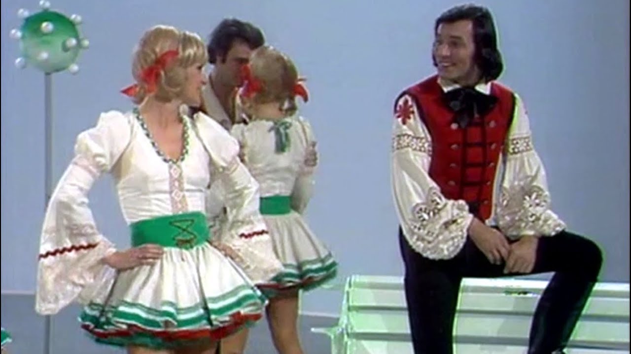 Karel Gott - Csak egy kislány/Der süße Wein, das heiße Blut/Egy cica, két cica (Maďarská Suita) 1972