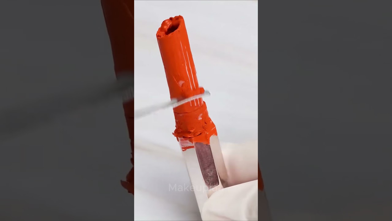 You’ll Feel Relaxed Watching This Lipstick Clean 
