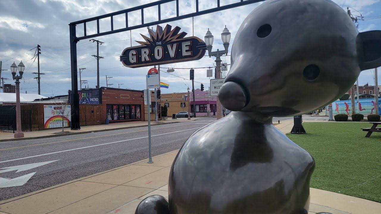 Exploring The Grove Neighborhood in St. Louis, Full of Restaurants and Murals (February 26, 2023)