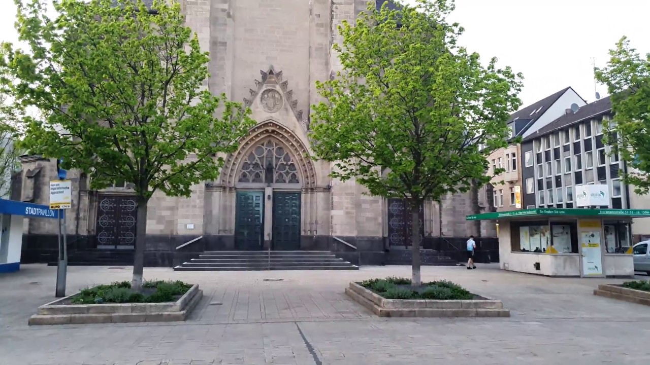 Kości&oacute;ł rzymskokatolicki w Oberhausen - R&ouml;misch-Katholische Kirche. Herz Jesu, Alt-Oberhausen