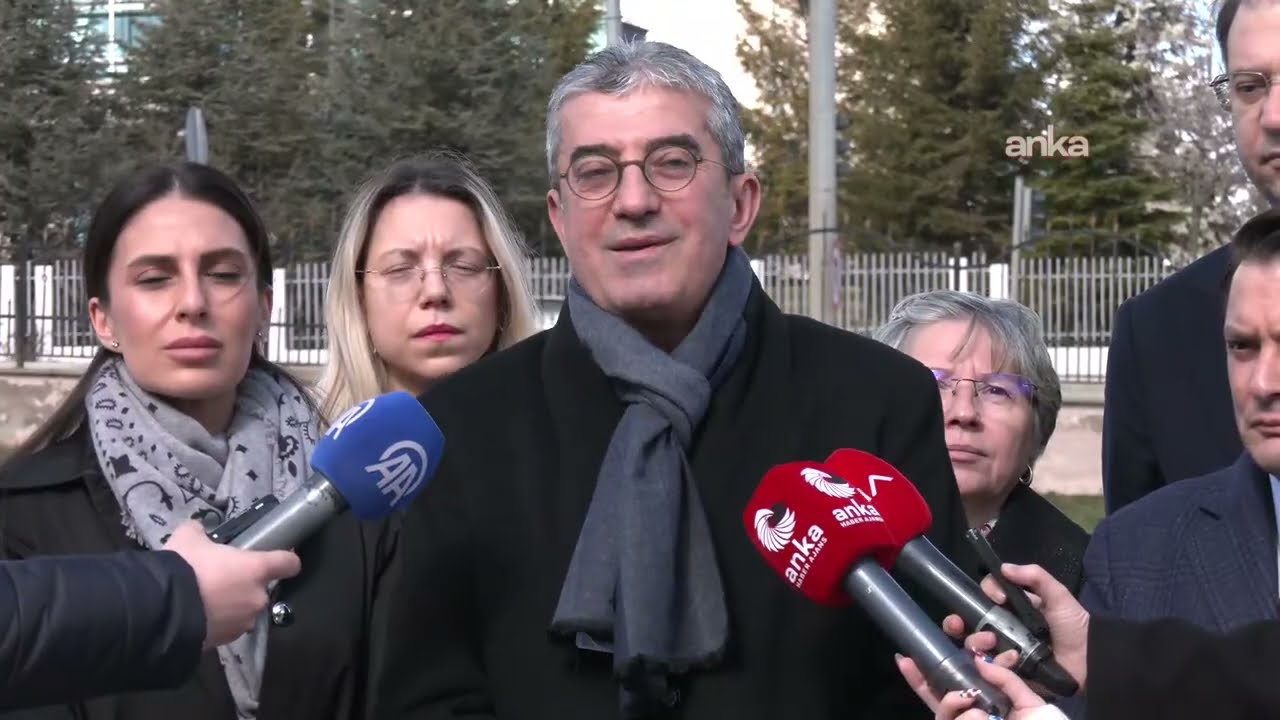 CHP Grup Başkanvekili Gökhan Günaydın, Anayasa Mahkemesi önünde açıklama yapıyor /Ankara #Canlı