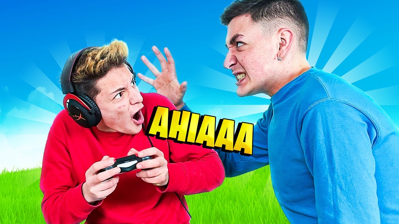 IL MIO AMICO KAZU MI PICCHIA perchè URLO alle 3 DI NOTTE!! 😂 Fortnite