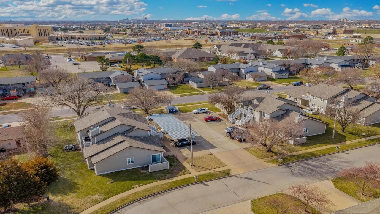 NEW LISTING: 1710 E 24th Ave Hutchinson KS 67502