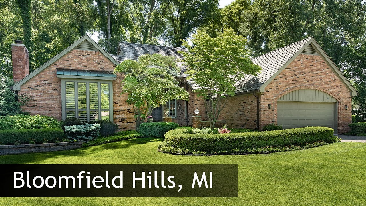 Tour of 3458 Bloomfield Club Dr | Bloomfield Hills, MI Real Estate & Homes