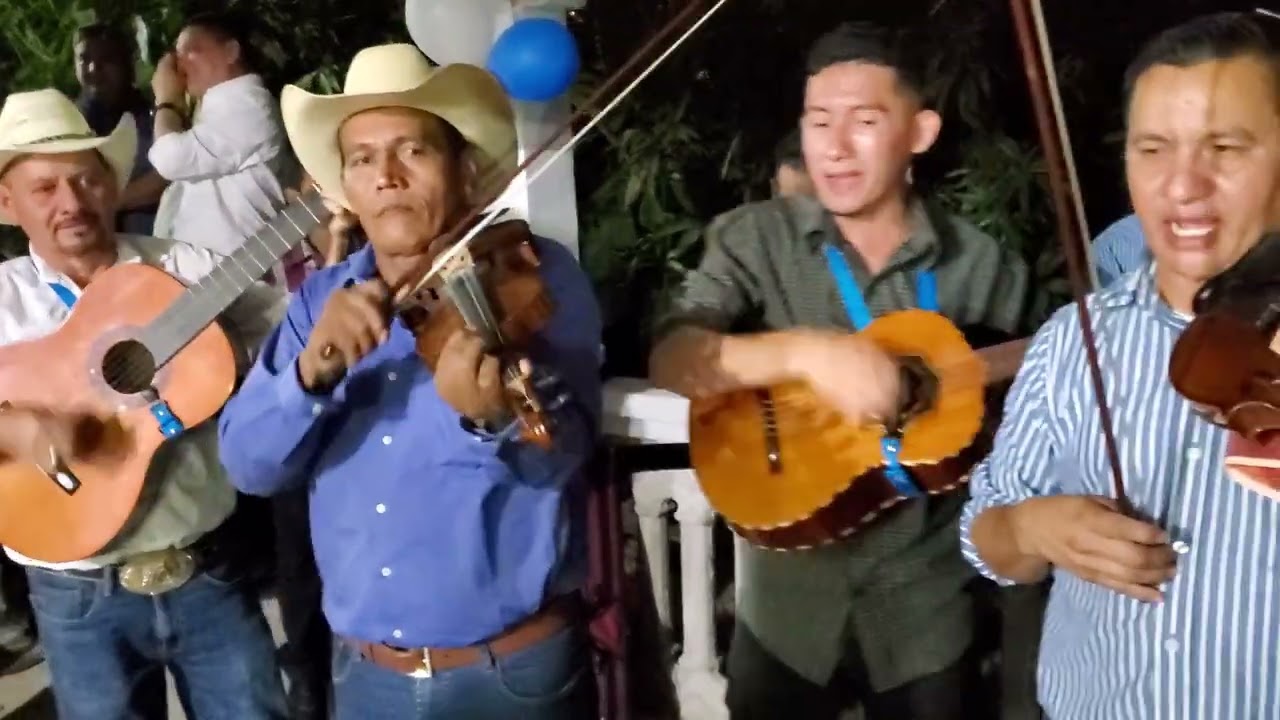Conjunto Familias Unidas - Mi Última Caravana