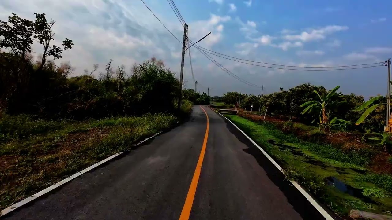A scenic Bike Ride in Saraphi, Chiang Mai.