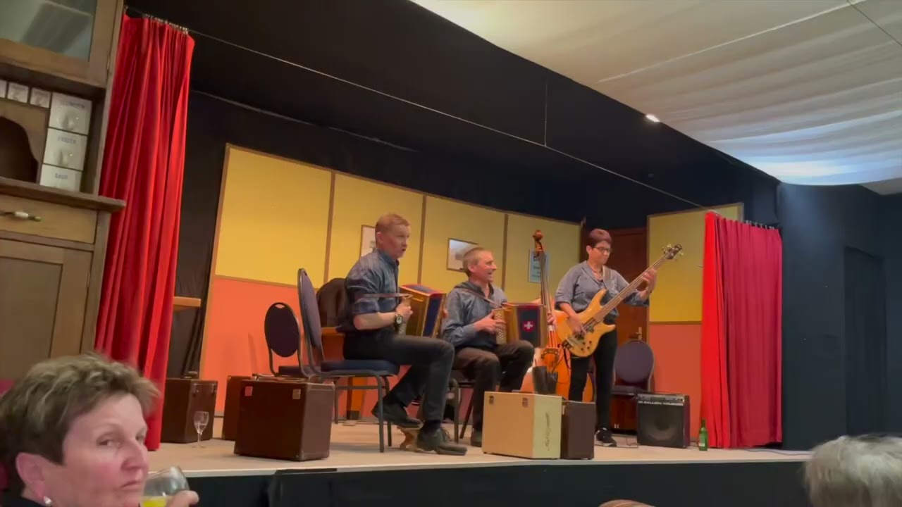 Schwyzerörgeli-Trio Zmoos