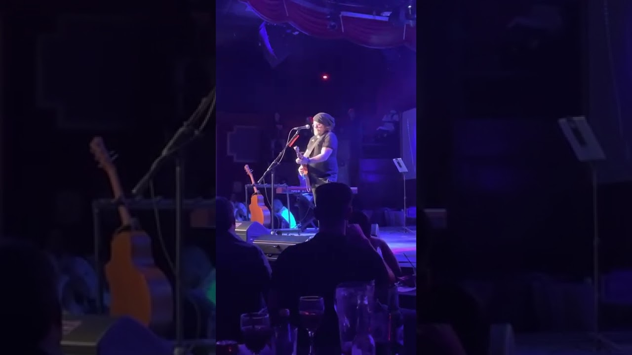 Hab&aacute;name Carlos Varela FLAMINGO THEATER BAR #miami Abril 2022