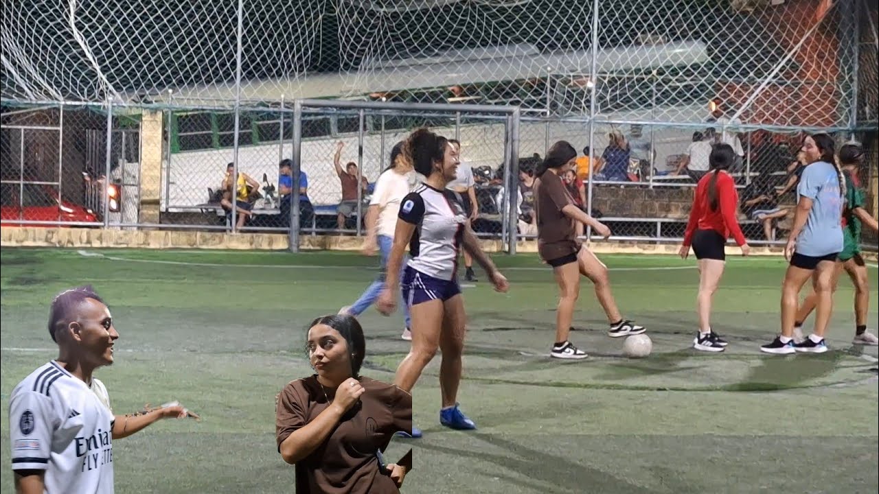 Karen se fue a jugar fútbol con las chicas plus🙊.