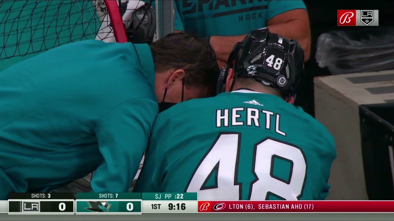 Mikey Anderson with a hit on Tom&aacute;&scaron; Hertl.