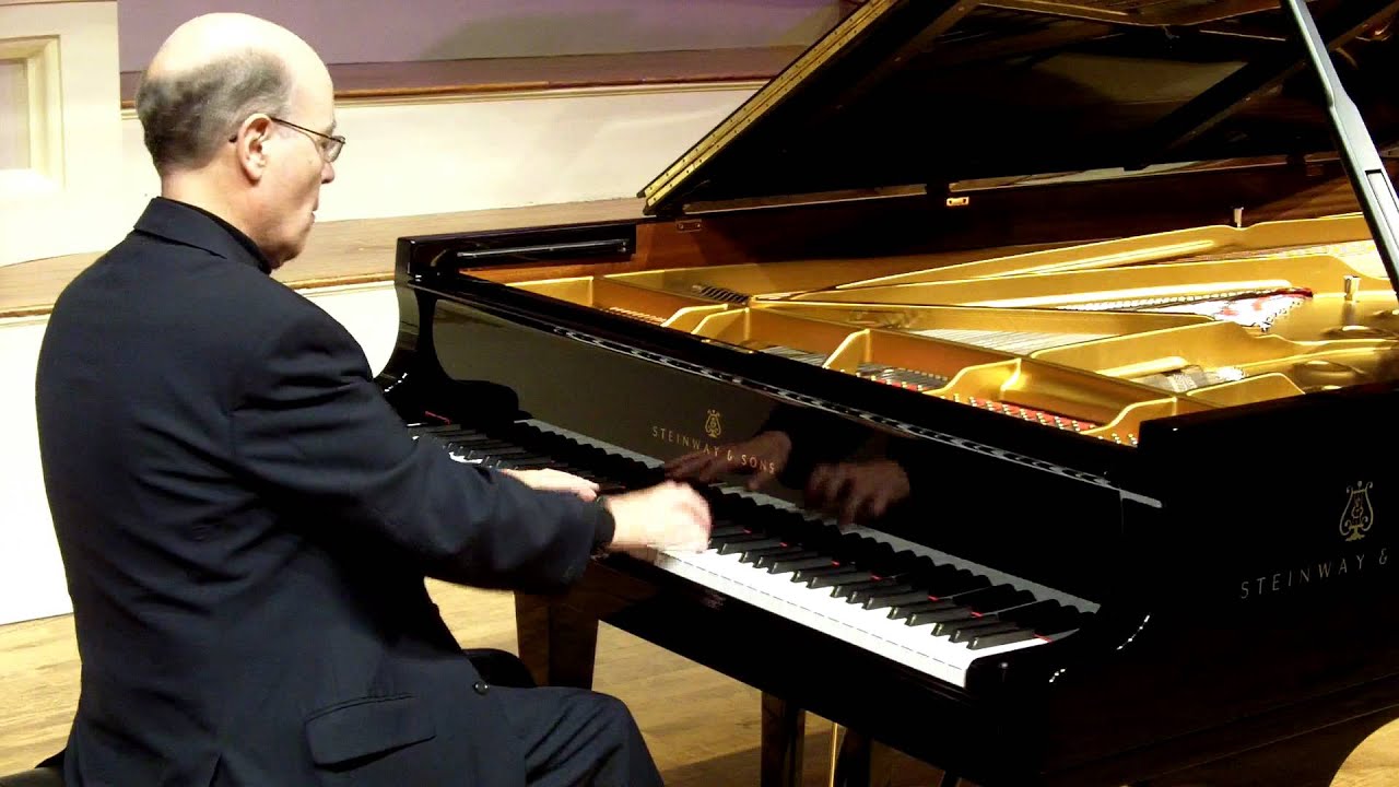 Chopin Mazurka in F Major, Op. 68, No 3  performed by Marjan Kiepura