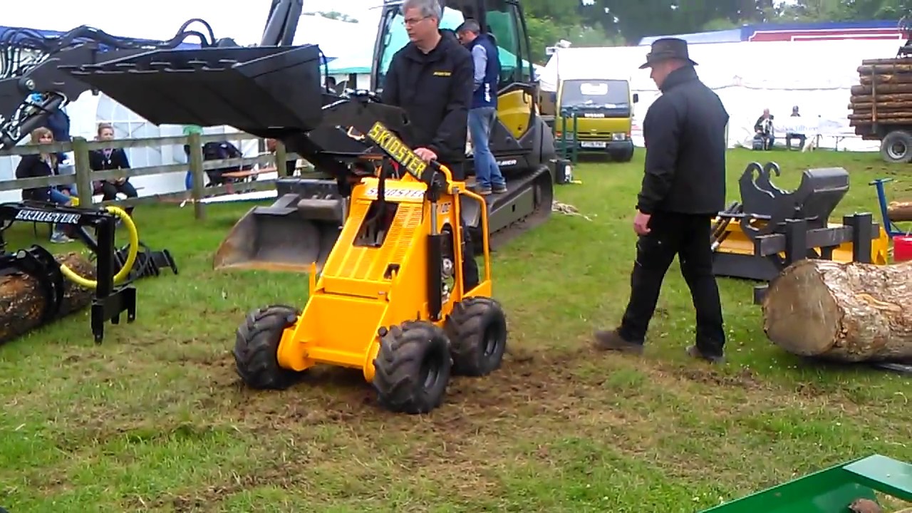 Skidster M10C at Royal Cornwall show