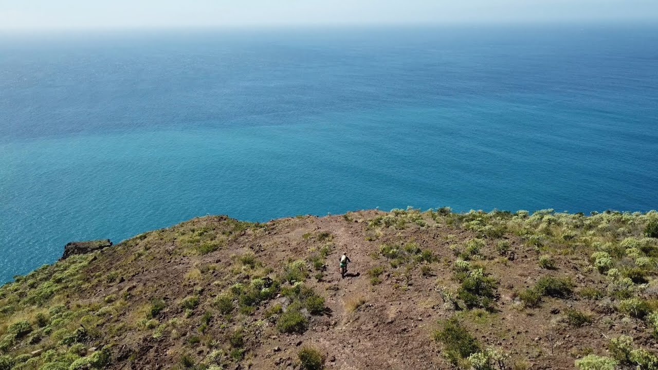Still having fun, biking with MountainRide La Palma / Trails von La Palma aus der Luft