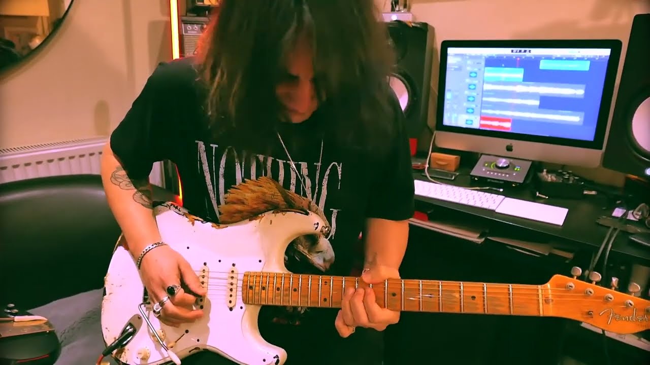 Miguel Montalban, Parisienne Walkways, Gary Moore | BEAUTIFUL Guitar Cover