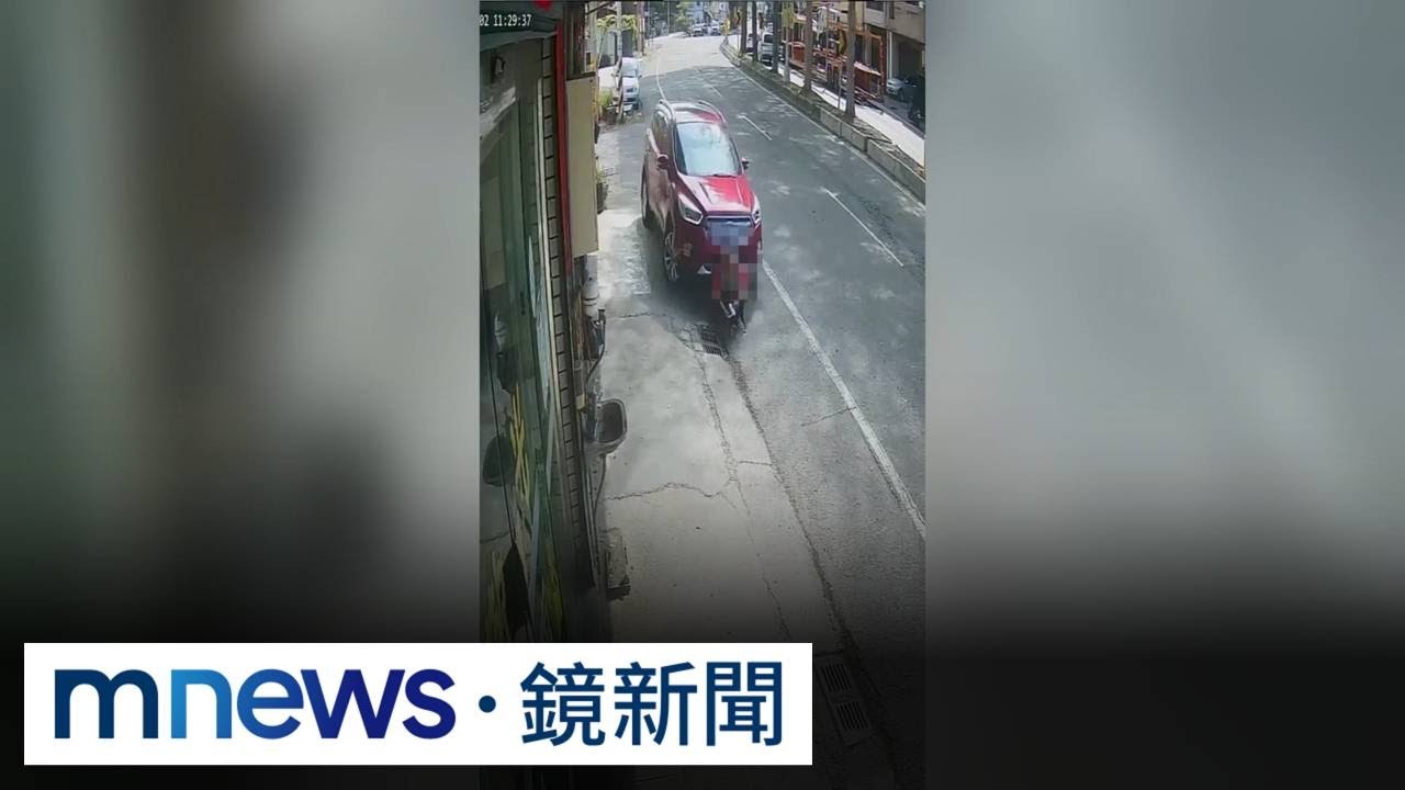 女子車前玩狗遭碾壓　愛犬死亡、飼主重傷｜#鏡新聞