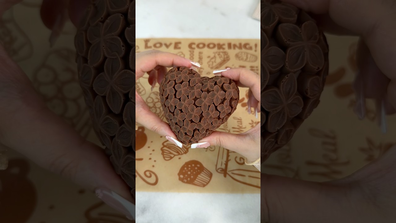 Dubai chocolate 🤎 #asmr #asmrsounds #chocolate #cooking #trending