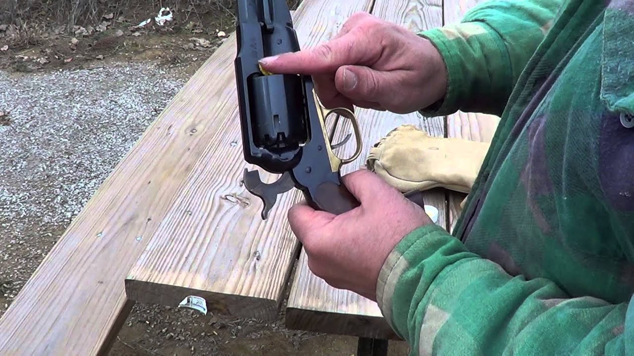 Заряжаем револьвер Remington Percussion 1858 года