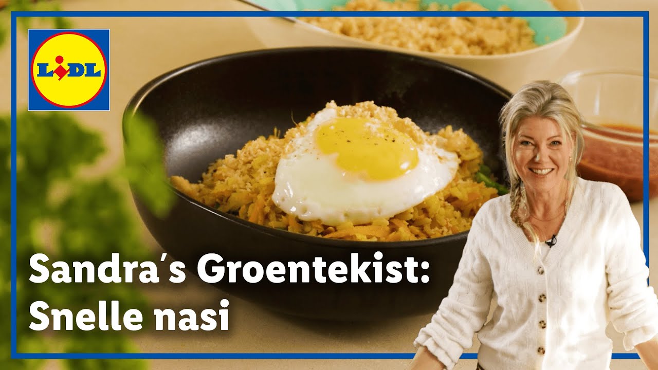 Snelle nasi met gebakken eitje en pinda-kokoscrunch | Sandra's Groentekist