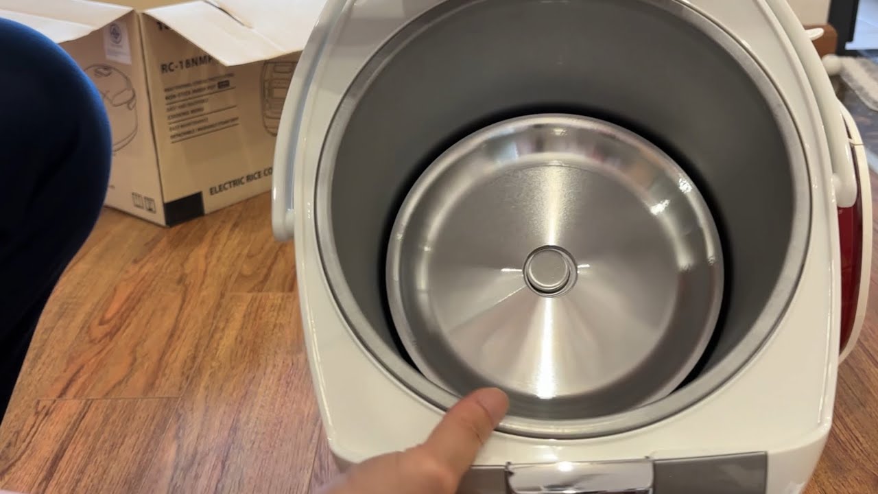 Nồi cơm quốc dân Toshiba nội địa Thái Lan RC-18NMF 