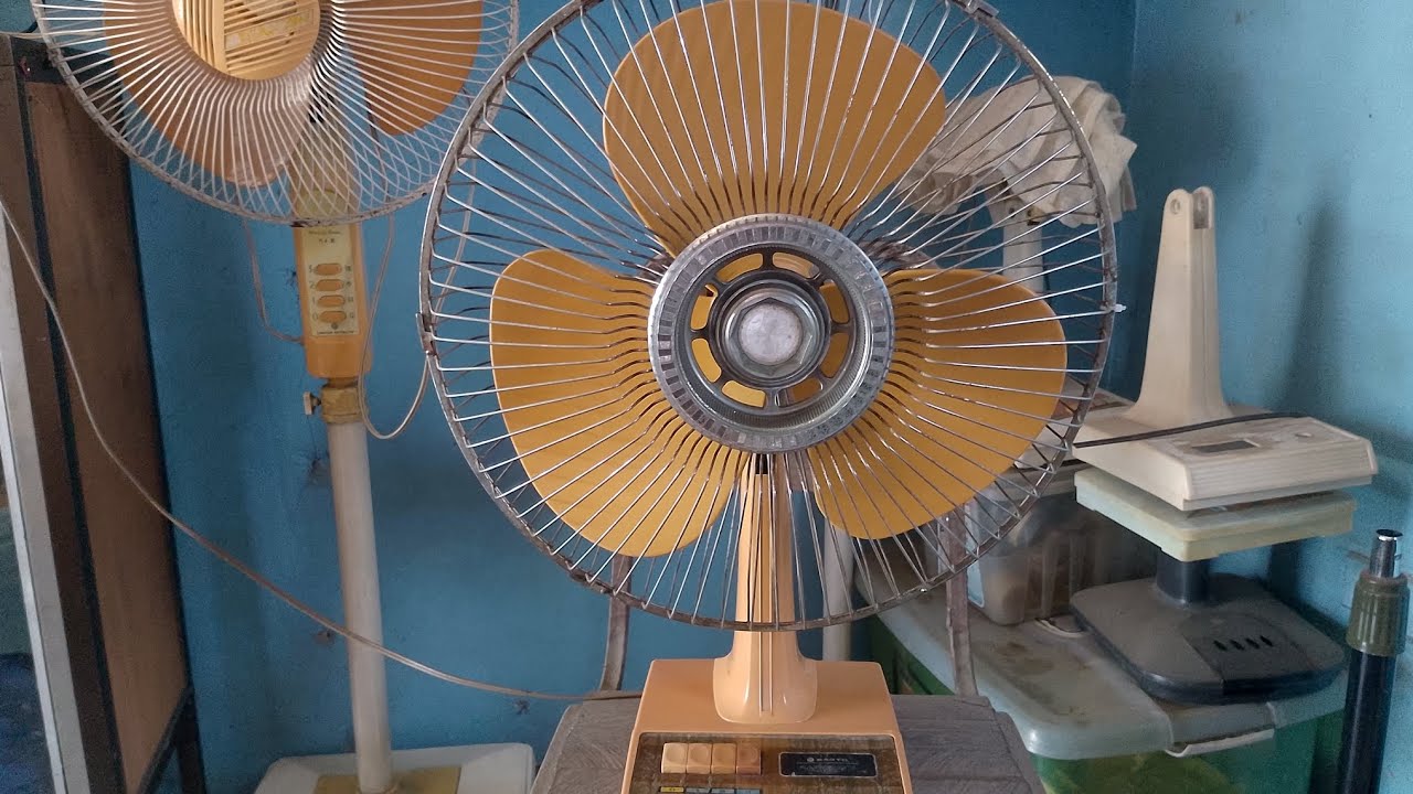 1985 Sanyo Desk Fan