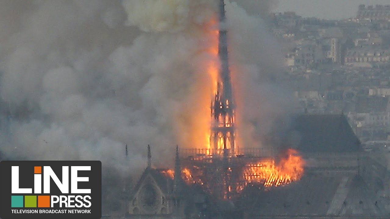 Notre-Dame de Paris incendie catastrophique / Paris - France 15 avril 2019