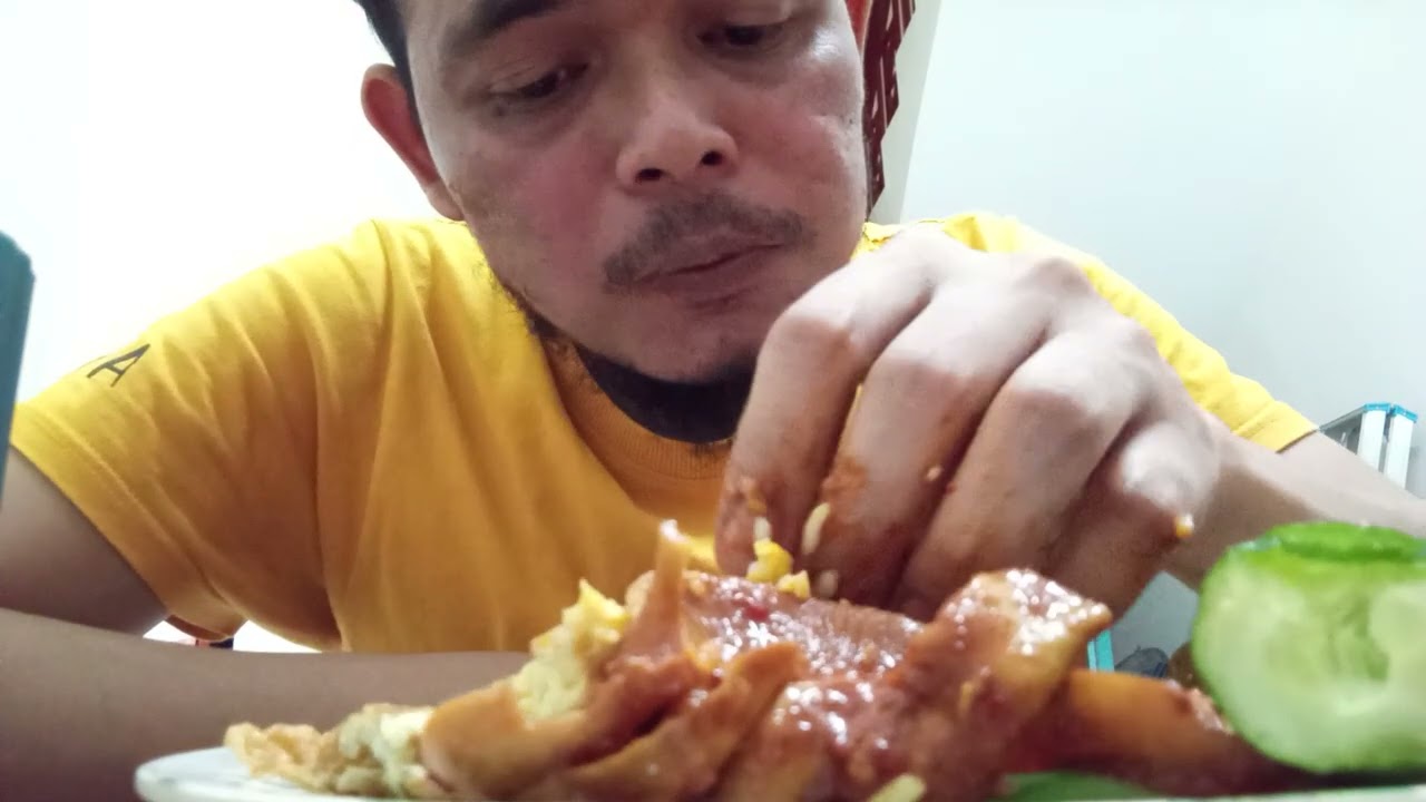 Mukbang nasi putih, sayur jamur di tumis Dan telur goreng + timun‼️