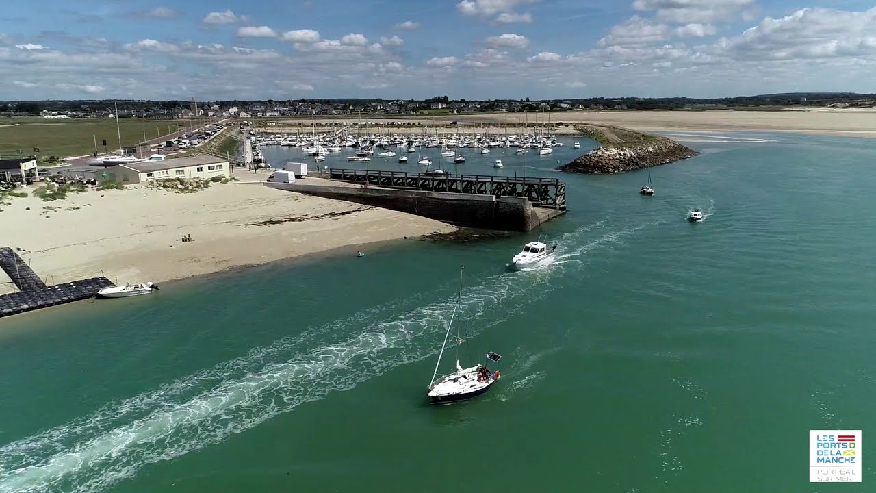 Port de Port-Bail-sur-Mer vue du ciel