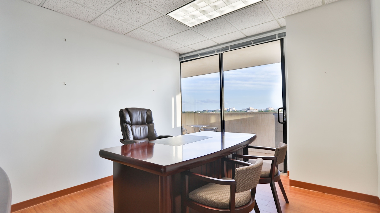 550 Biltmore Way #805 Coral Gables, FL 33134