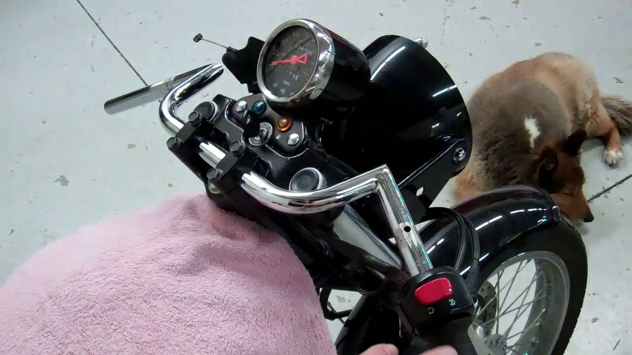 Suzuki 250 Clubman Bar and Remove Front Signals