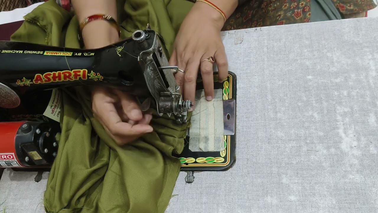 सलवार में बैल्ट और प्लेट इस तरह लगाएं ,तो सलवार फिरेंगी नहीं।