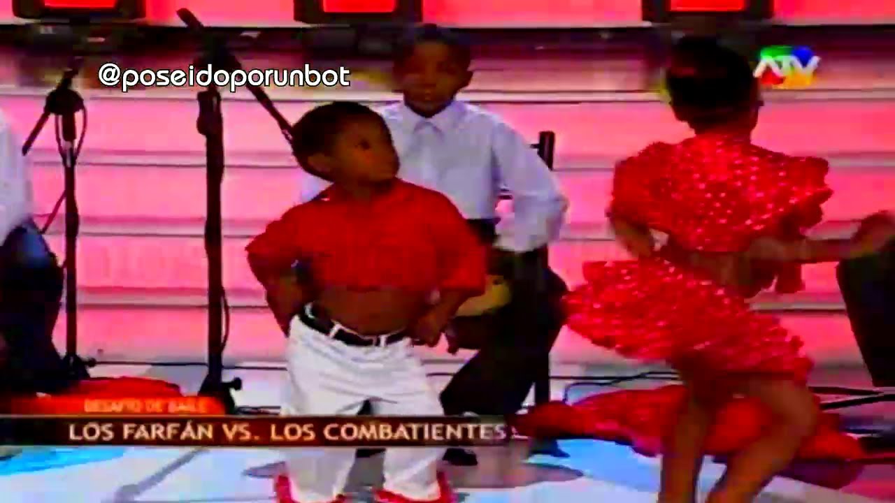 COMBATE: Los Combatientes Bailan con los Niños de Jueves de Pavita 26/07/13