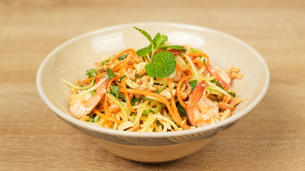 How to Make Vietnamese Mango Salad with Shrimp and Herbs | Fresh, Zesty, and Irresistible