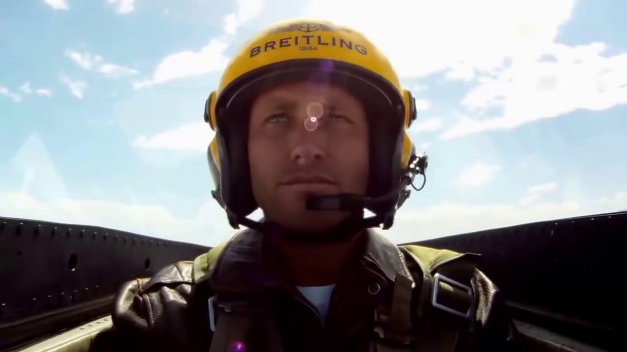 P-51 Mustang vs F4U Corsair - Breitling Full Spot