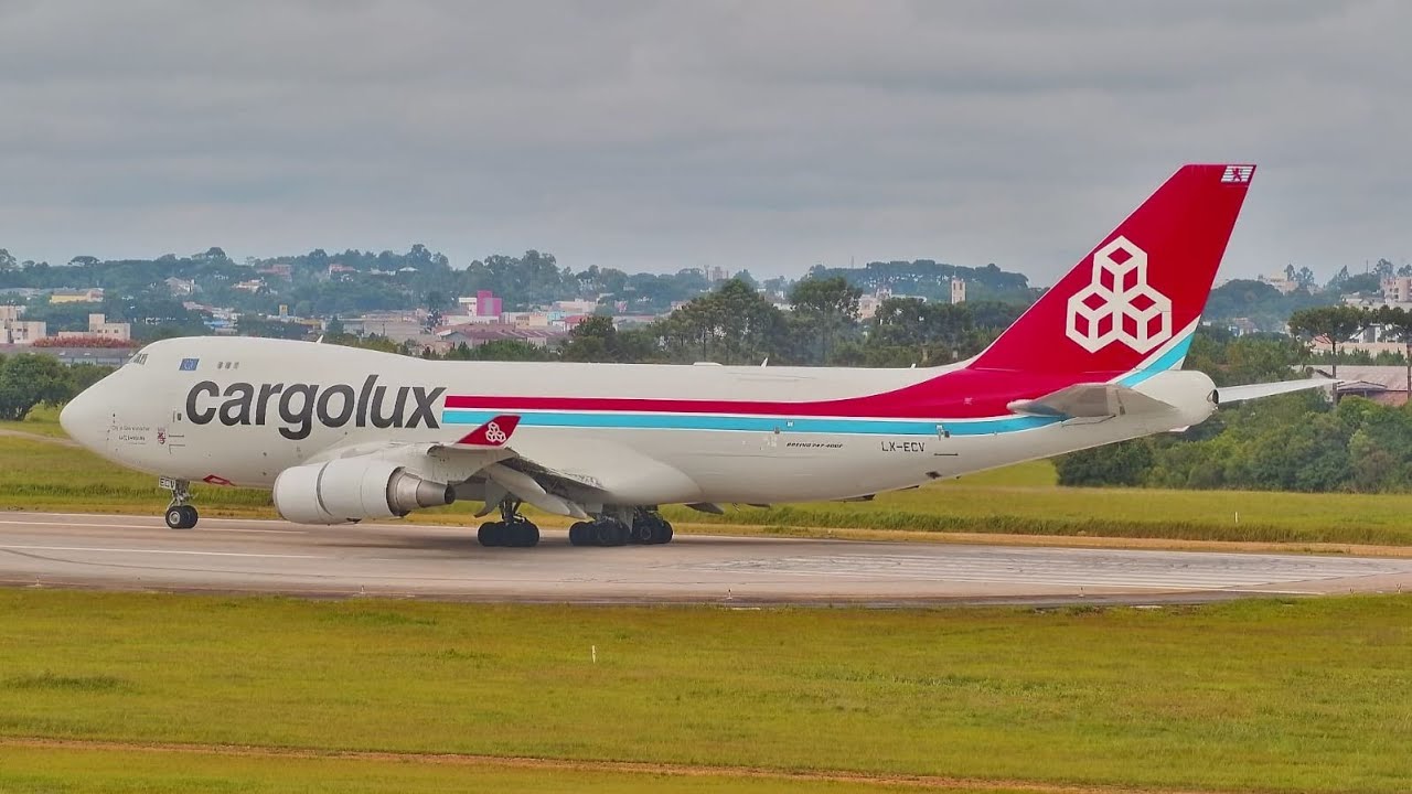 Backtrack + detalhes + decolagem pacata do Boeing 747-400F Cargolux (LX-ECV)