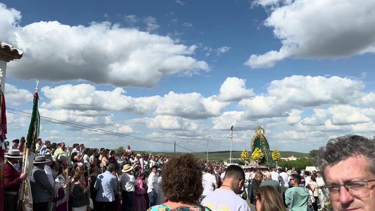 Procesión Virgen de Alharilla junto cctt Angustias de Porcuna