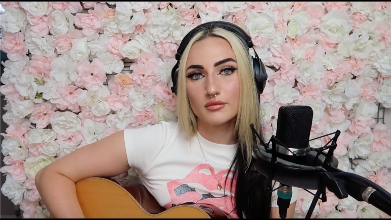 Toxic - Britney Spears (Cover) Bee Arnold
