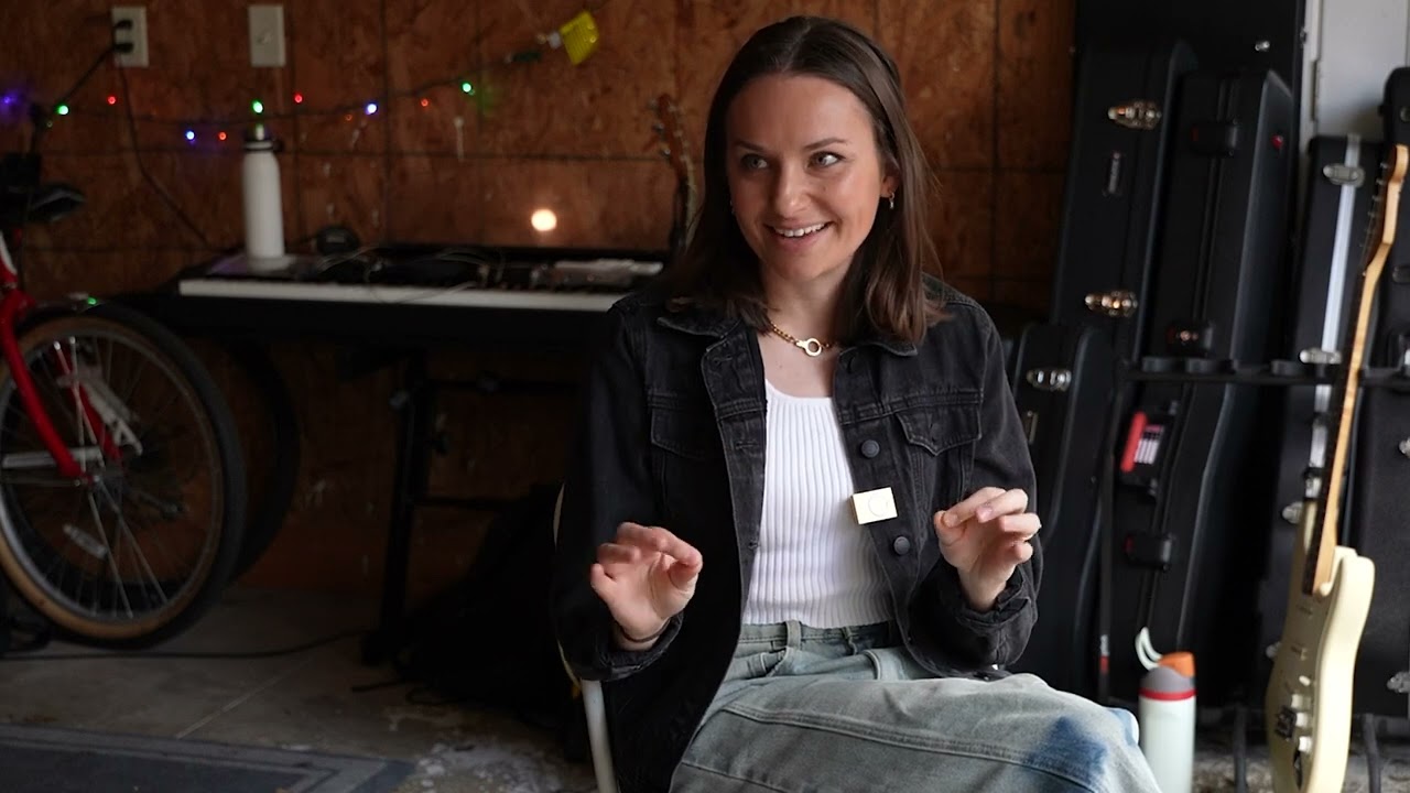Listen to indie pop singer Marielle Kraft dig into her debut album 
