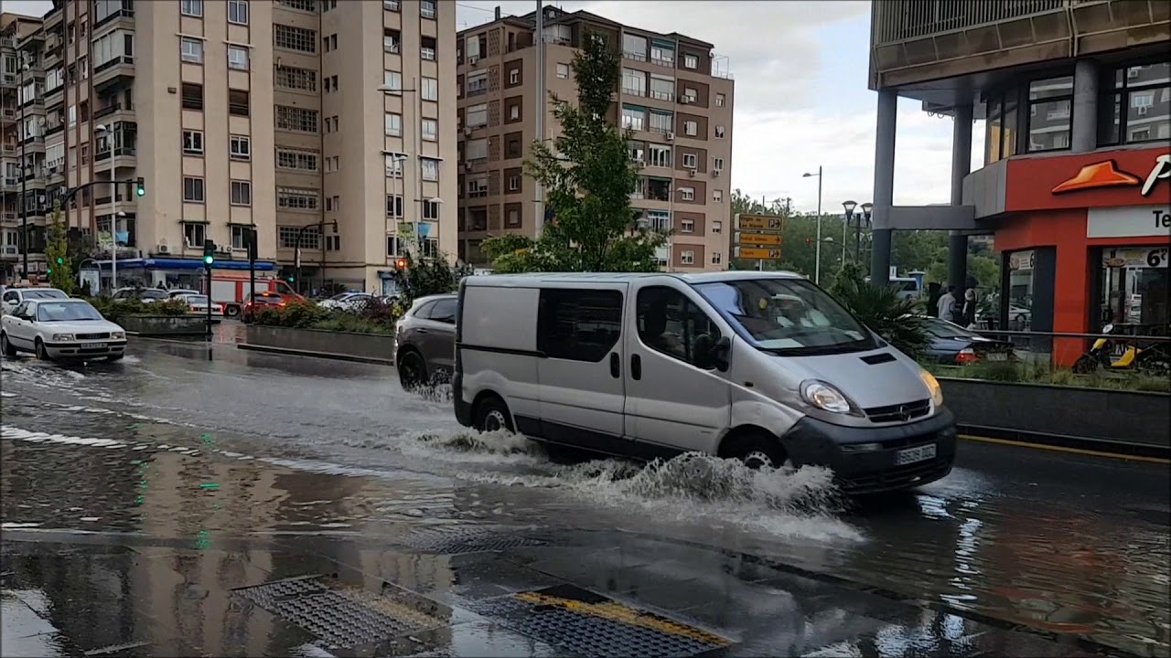 Tormenta y caos en Granada
