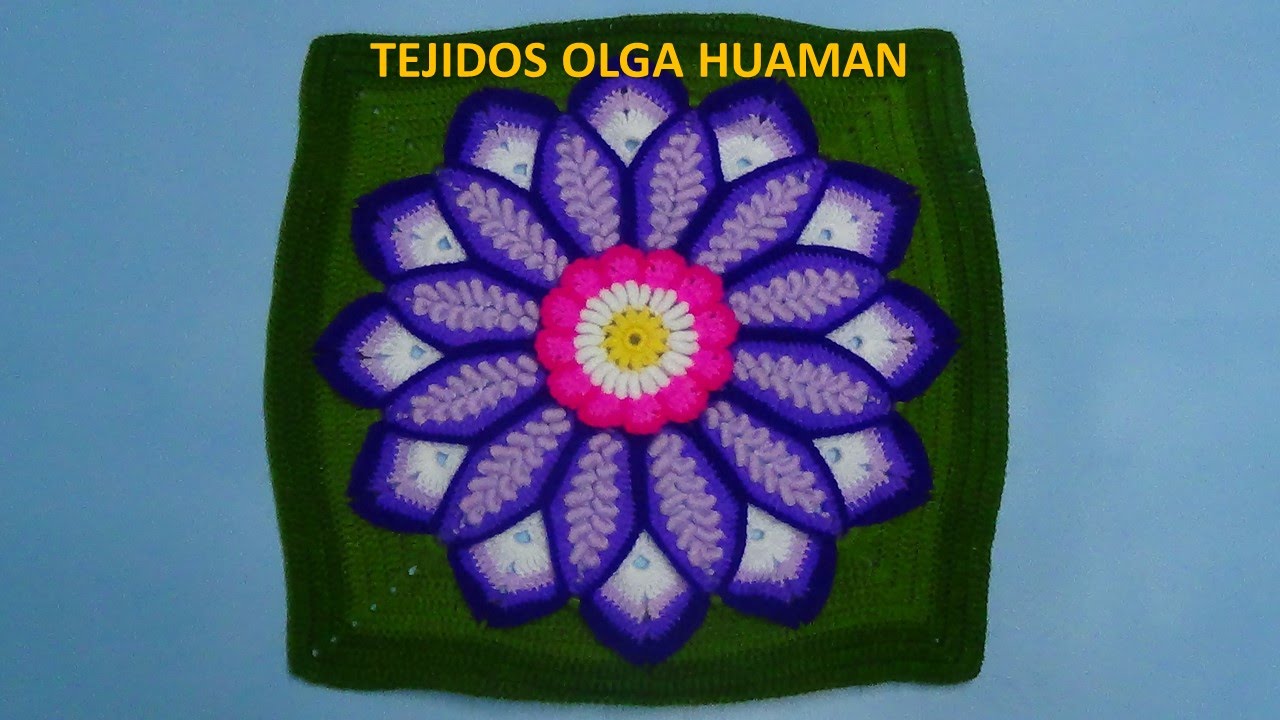 Cuadrado a crochet con Flor grande en punto rococo de 12 pétalos video 1