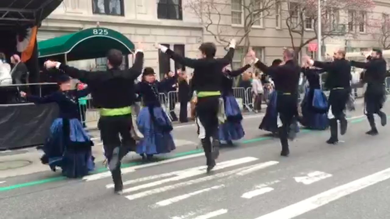San Patricio | Xarabal y Lembranzas Galegas ponen sonido gallego a Nueva York