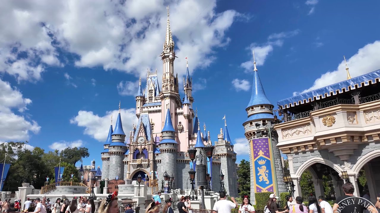 A Stroll in the Magic Kingdom With Rides | October 2025