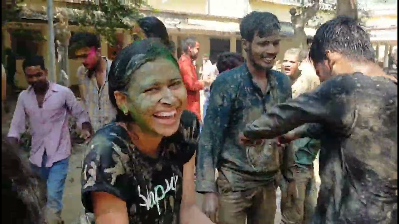 Faculty Of Visual Art's BHU Holi 2022..... #bhu_holi #bhu #faculty_of_visual_arts #trend