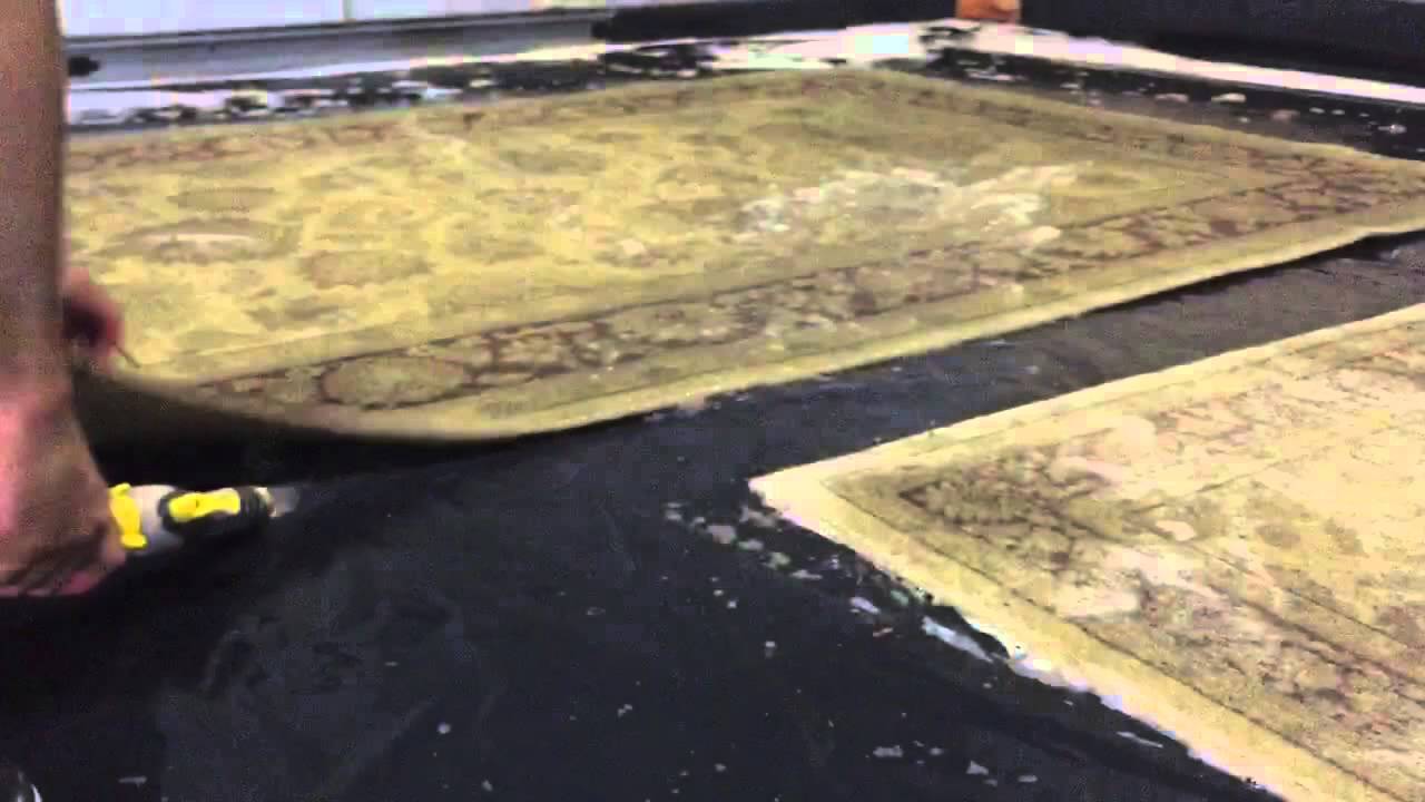 Washing machine-made synthetic rugs