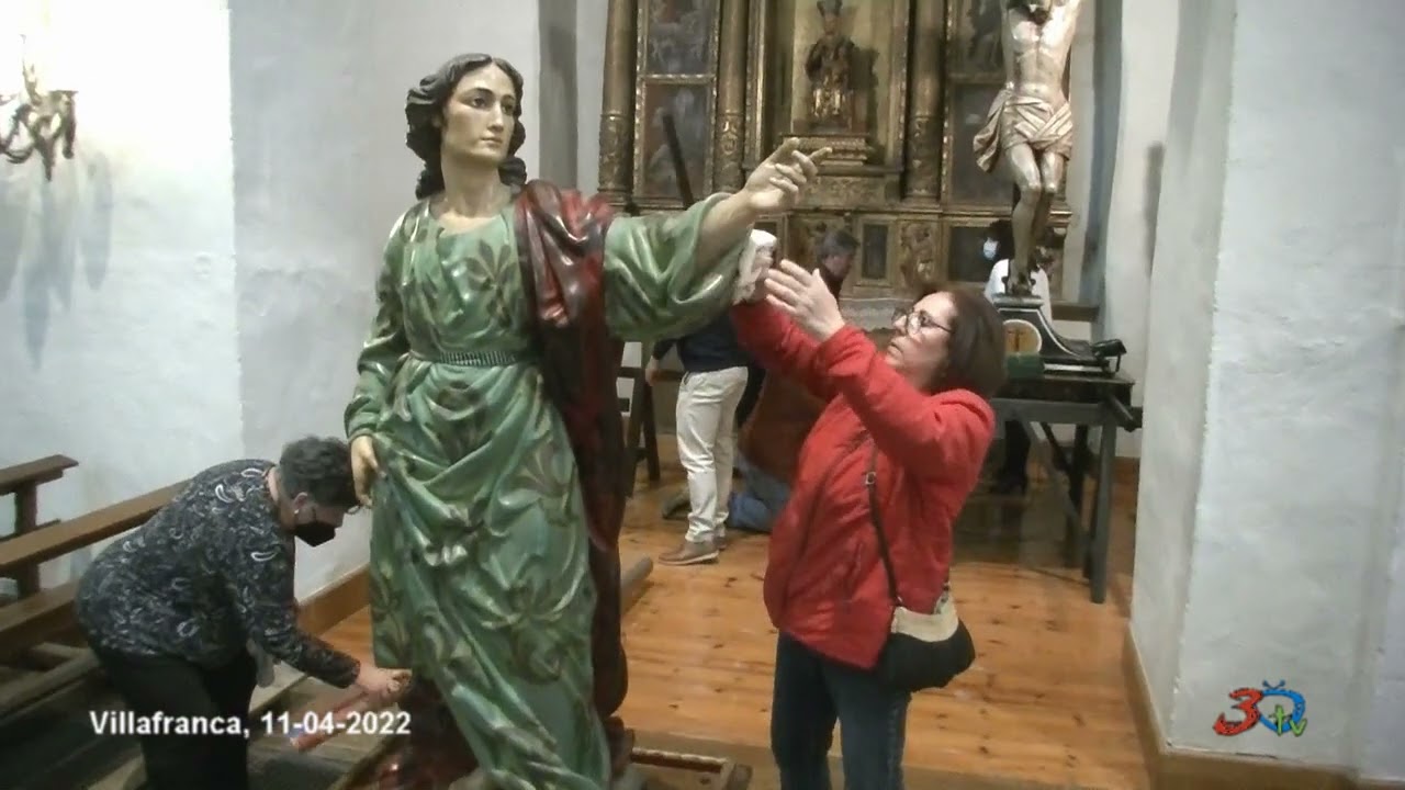 Villafranca, preparación de los pasos de Semana Santa