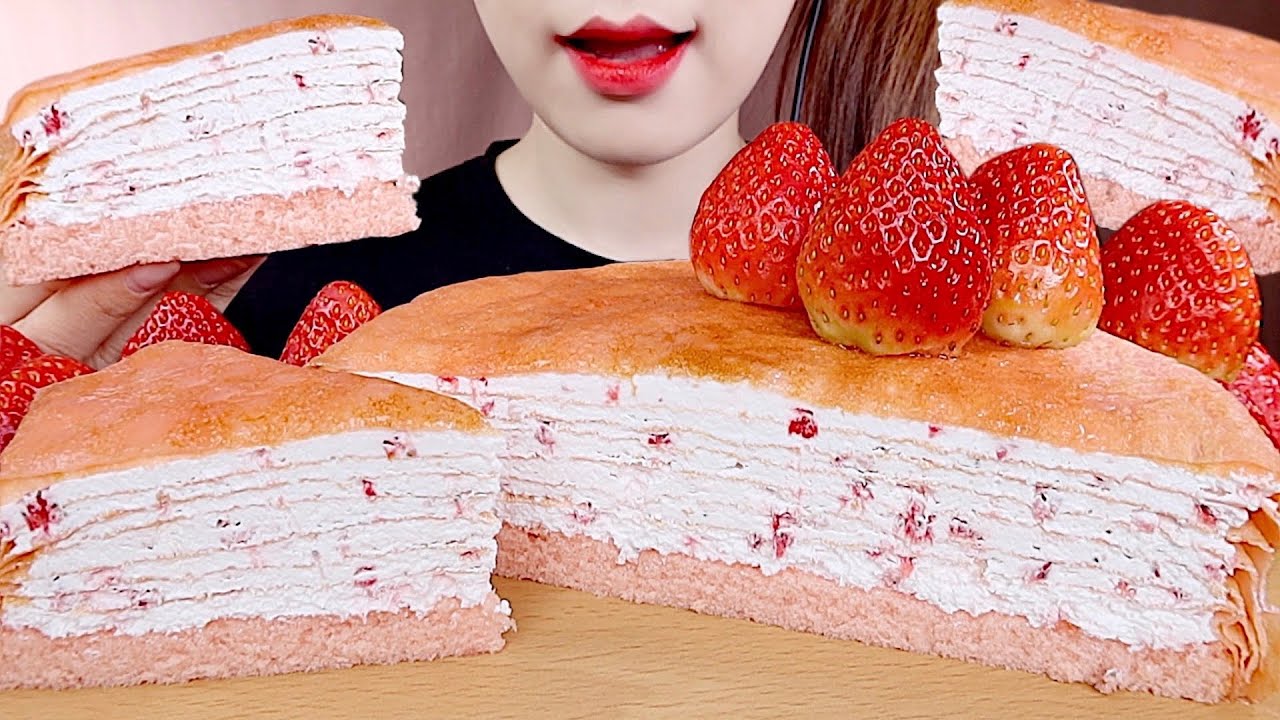 ASMR STRAWBERRY CREPE CAKE MUKBANG 딸기 크레이프 케이크 먹방 eating sounds