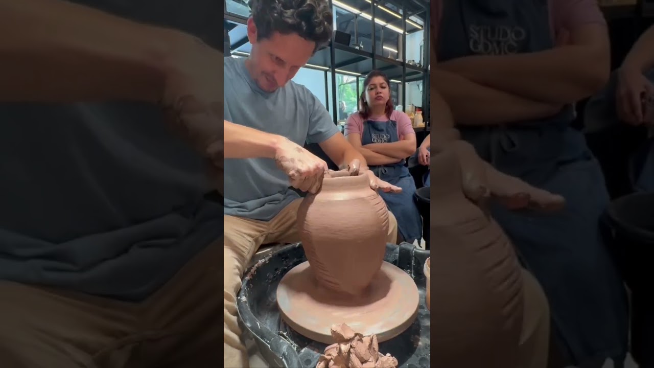 Memories from Singapore❤️Beautiful studio+grateful students=amazing atmosphere and lots of throwing!