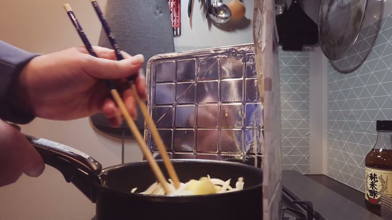 20分くらいで作った肉じゃがを作る途中。