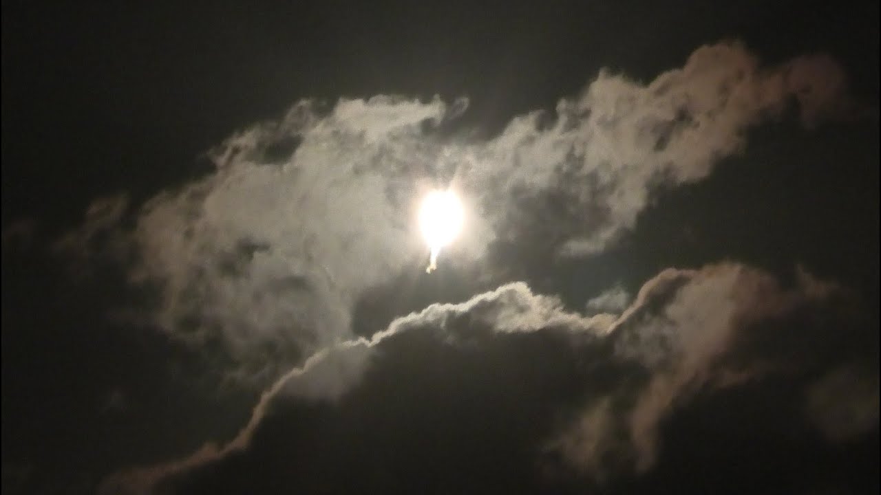 2025-10-16 Falcon 9 launch from 24 miles and crescent moon