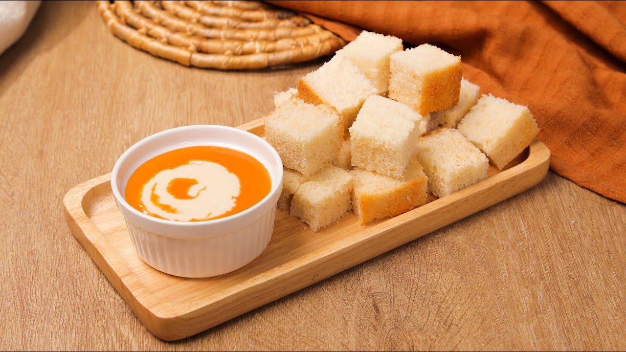 Thai Tea Coconut Custard Dip with White Bread